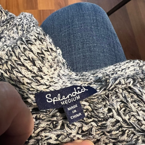 Splendid size M open loose weave open cardigan. NWT. Side slit for movement. - Picture 5 of 9